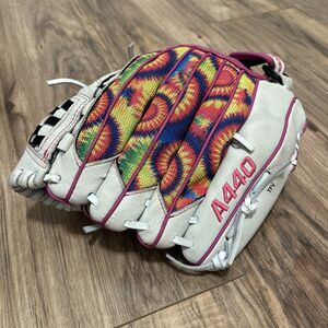 Wilson A440 Flash 11.5 Inch Fast Pitch Glove RH Throw A04RF24115